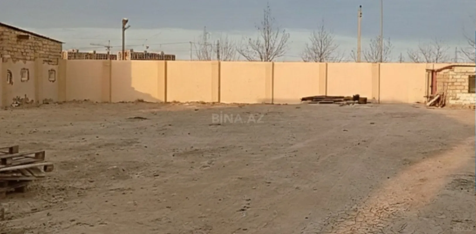 Satılır obyekt 600 m²
