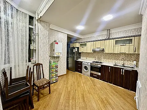 Kirayə verilir 3 otaqlı mənzil 95 m²