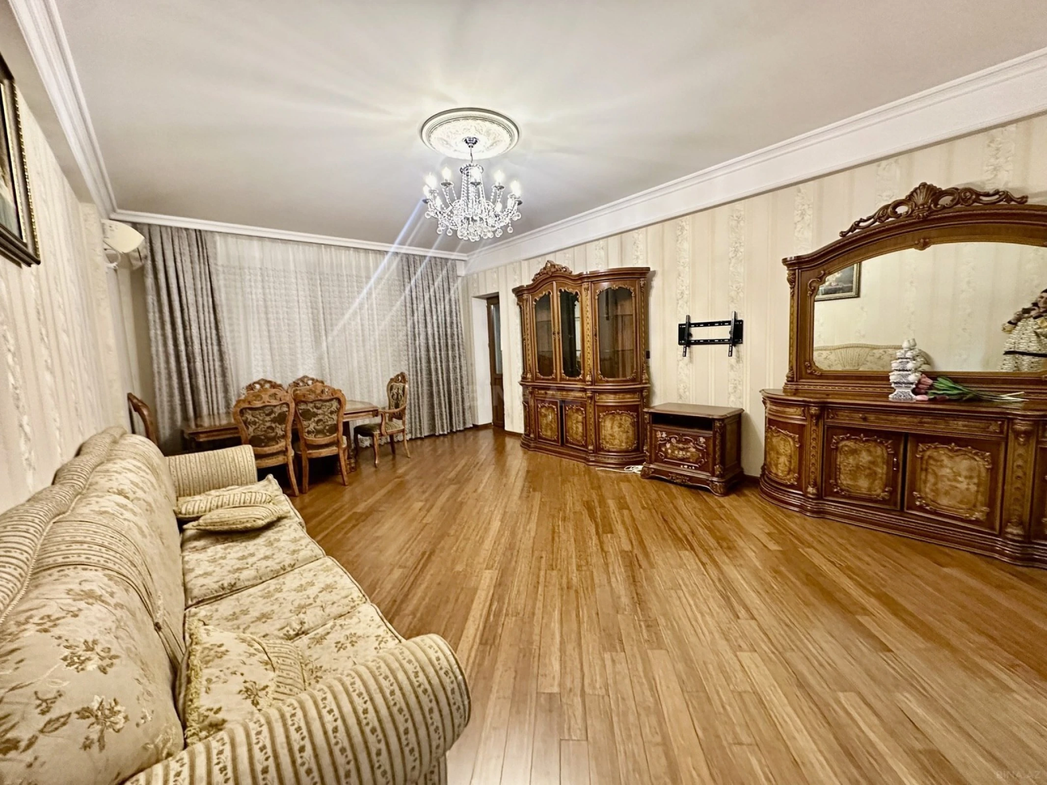 Kirayə verilir 3 otaqlı mənzil 95 m²