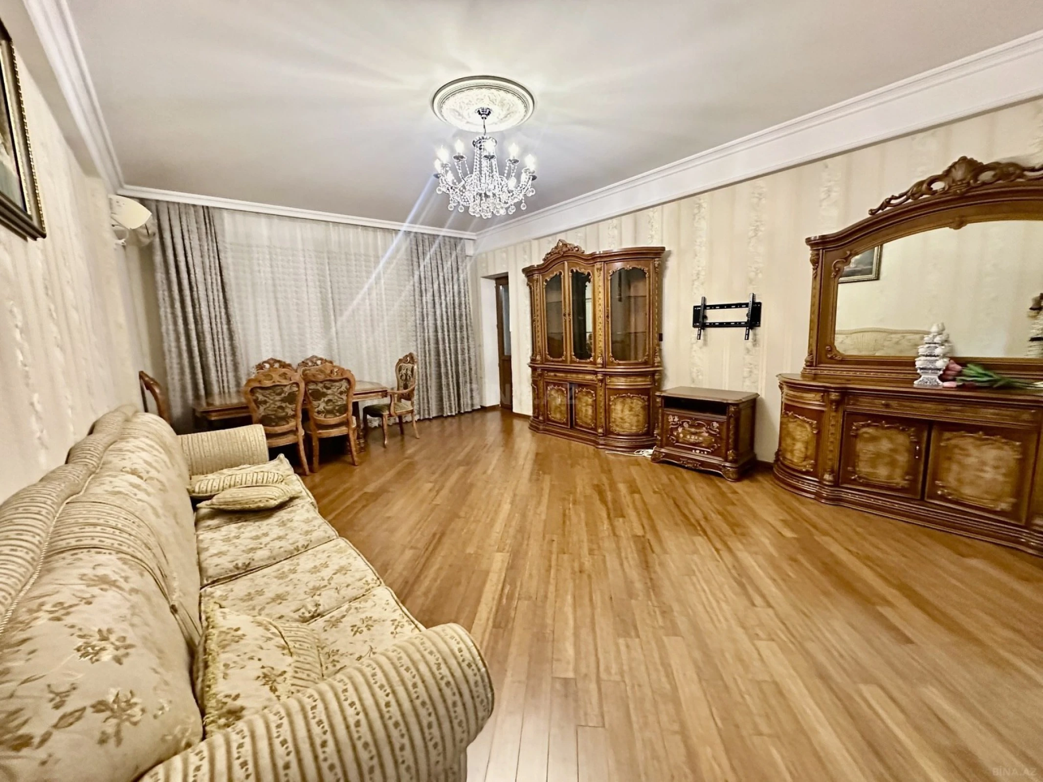 Kirayə verilir 3 otaqlı mənzil 95 m²