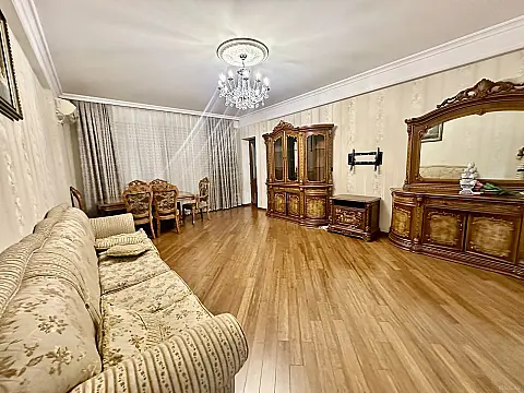 Kirayə verilir 3 otaqlı mənzil 95 m² — Bakı, Xətai 3 otaq 95.00 m²