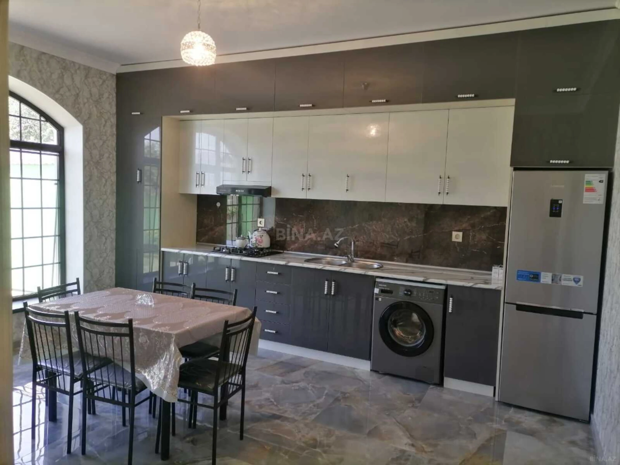 Kirayə verilir 4 otaqlı həyət evi 140 m²