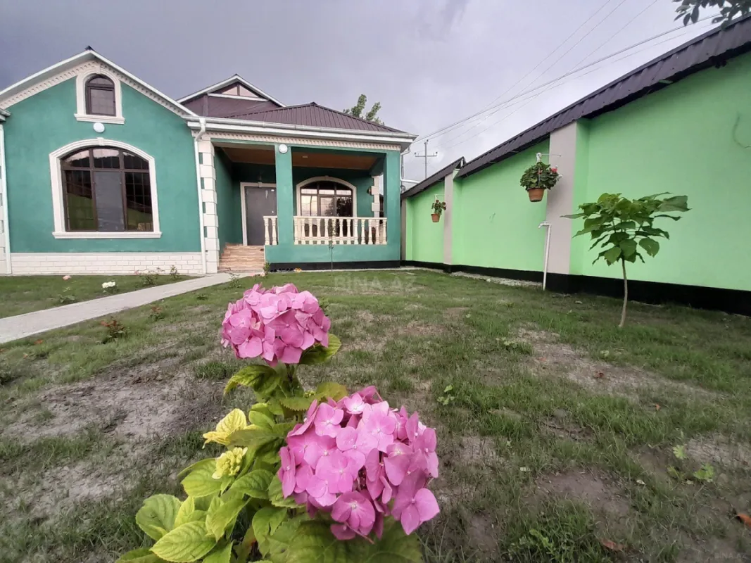 Kirayə verilir 4 otaqlı həyət evi 140 m²