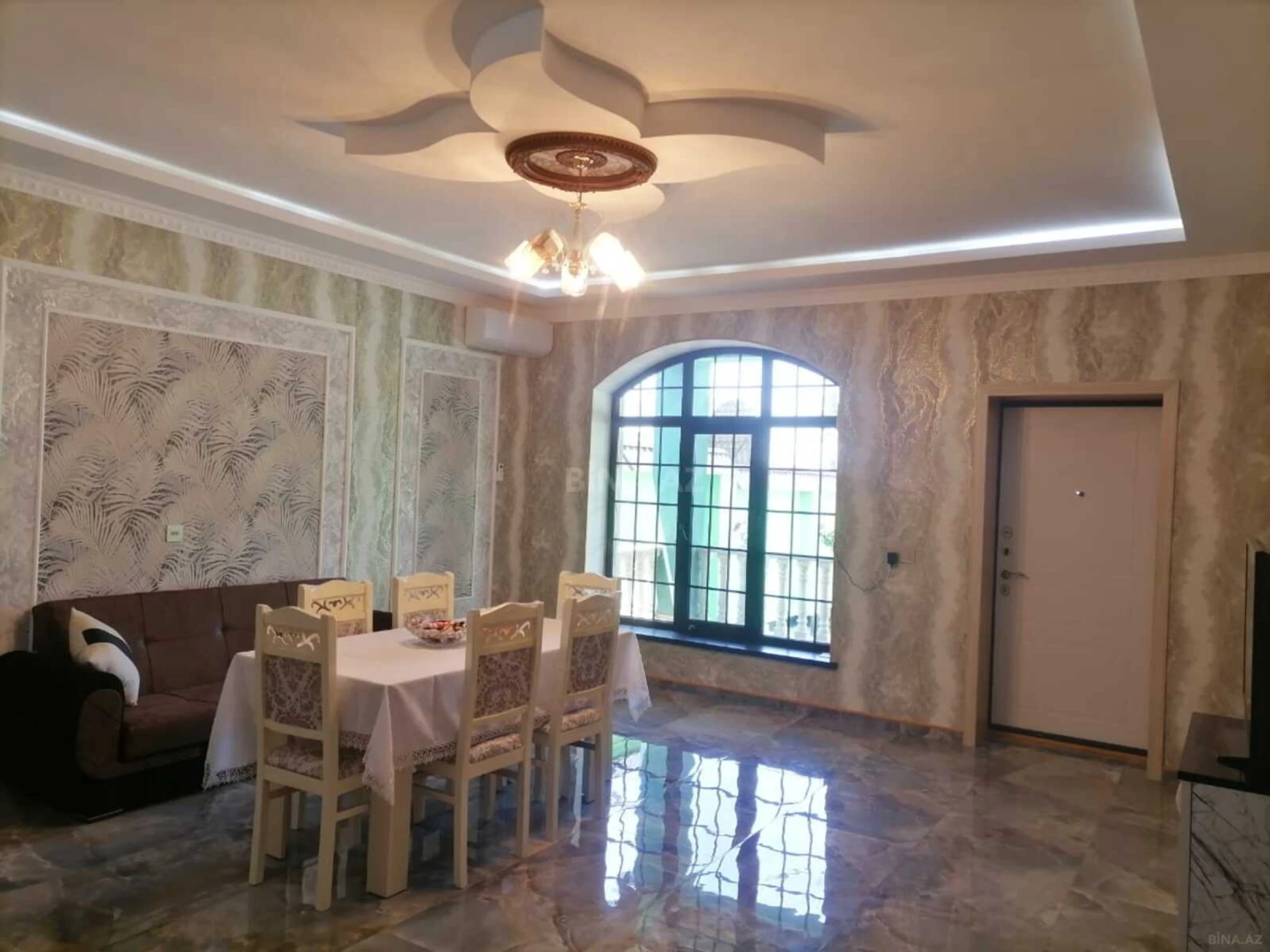 Kirayə verilir 4 otaqlı həyət evi 140 m²