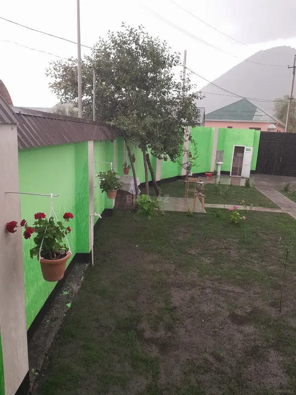 Kirayə verilir 4 otaqlı həyət evi 140 m²