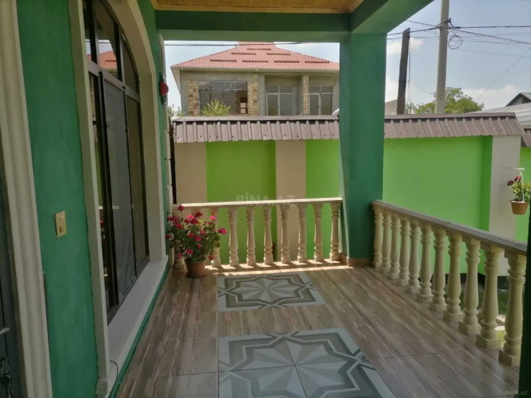 Kirayə verilir 4 otaqlı həyət evi 140 m²