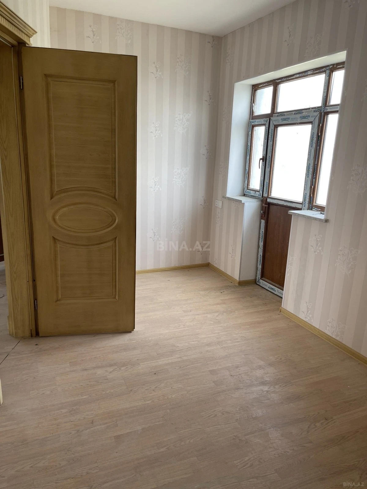 Satılır 6 otaqlı həyət evi 250 m²