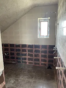 Satılır 6 otaqlı həyət evi 250 m²