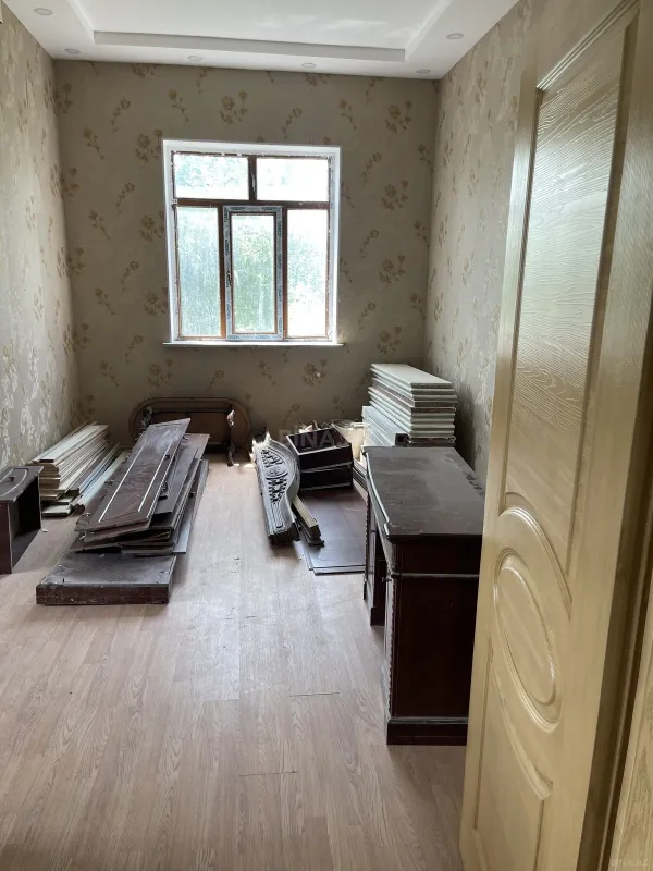 Satılır 6 otaqlı həyət evi 250 m²