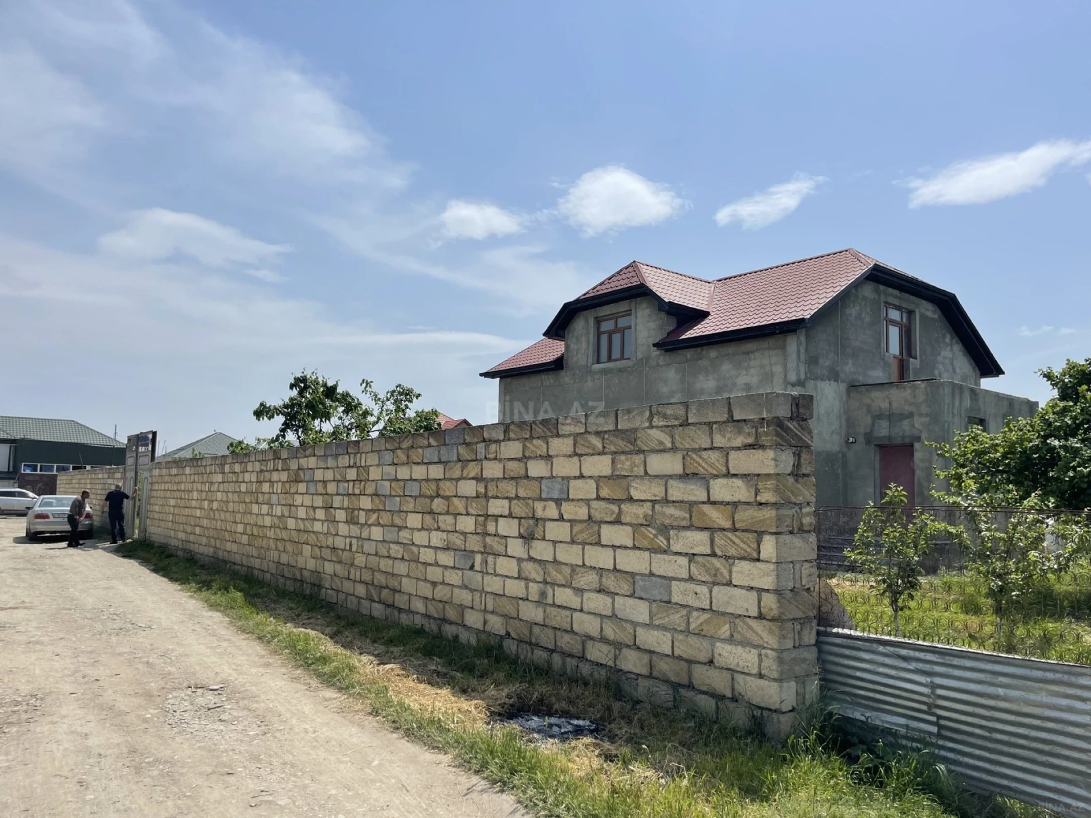 Satılır 6 otaqlı həyət evi 250 m²