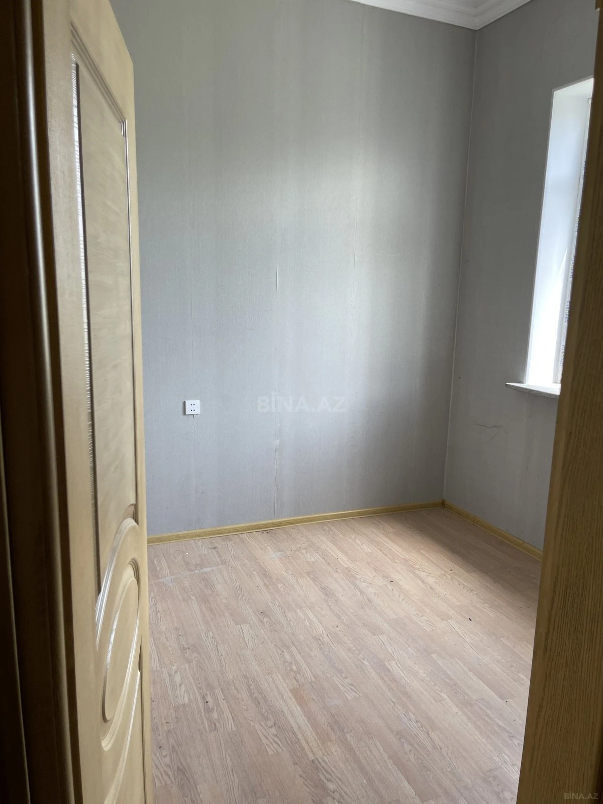Satılır 6 otaqlı həyət evi 250 m²