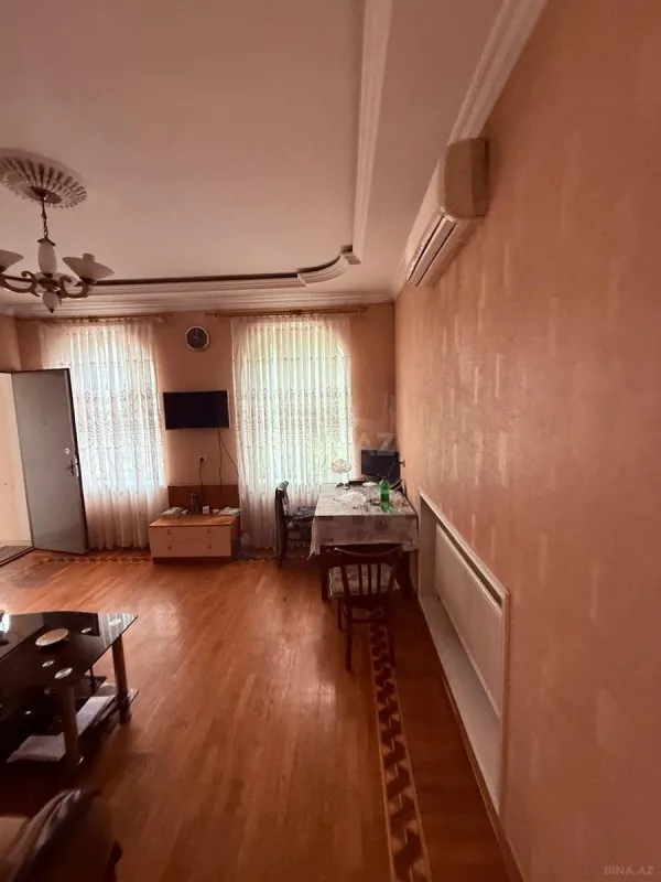 Satılır 4 otaqlı həyət evi 180 m²