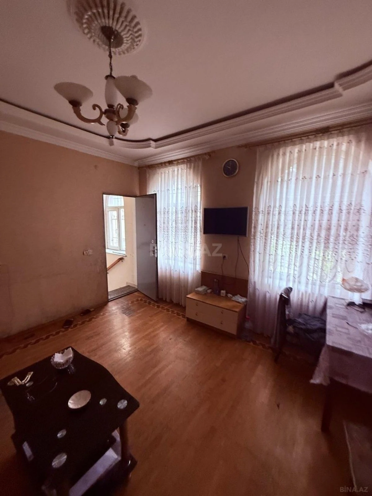 Satılır 4 otaqlı həyət evi 180 m²