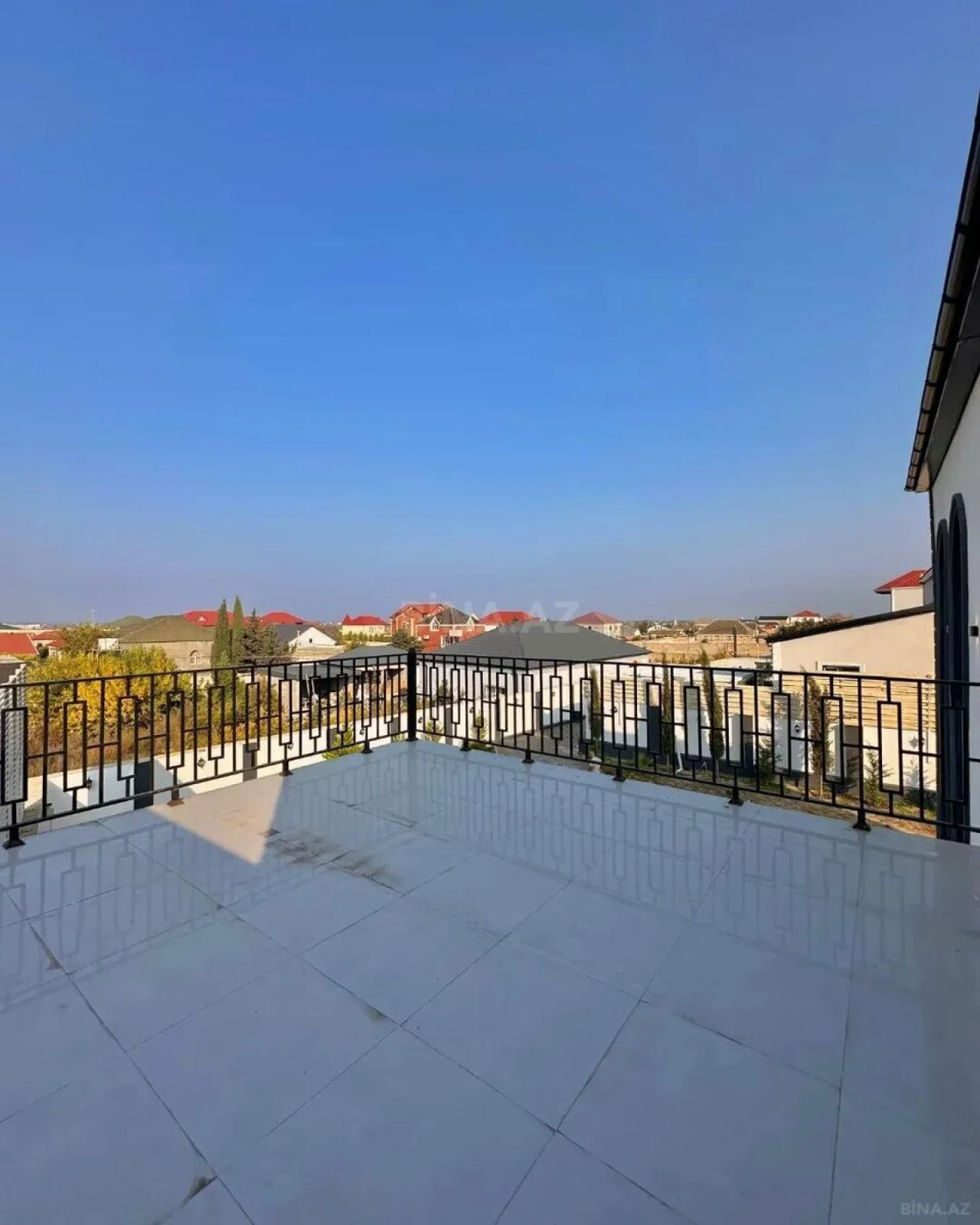 Satılır 4 otaqlı həyət evi 250 m²