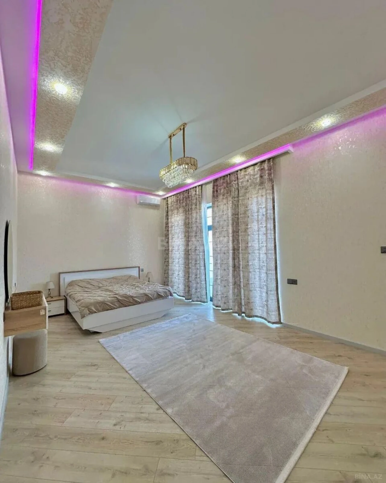Satılır 4 otaqlı həyət evi 250 m²