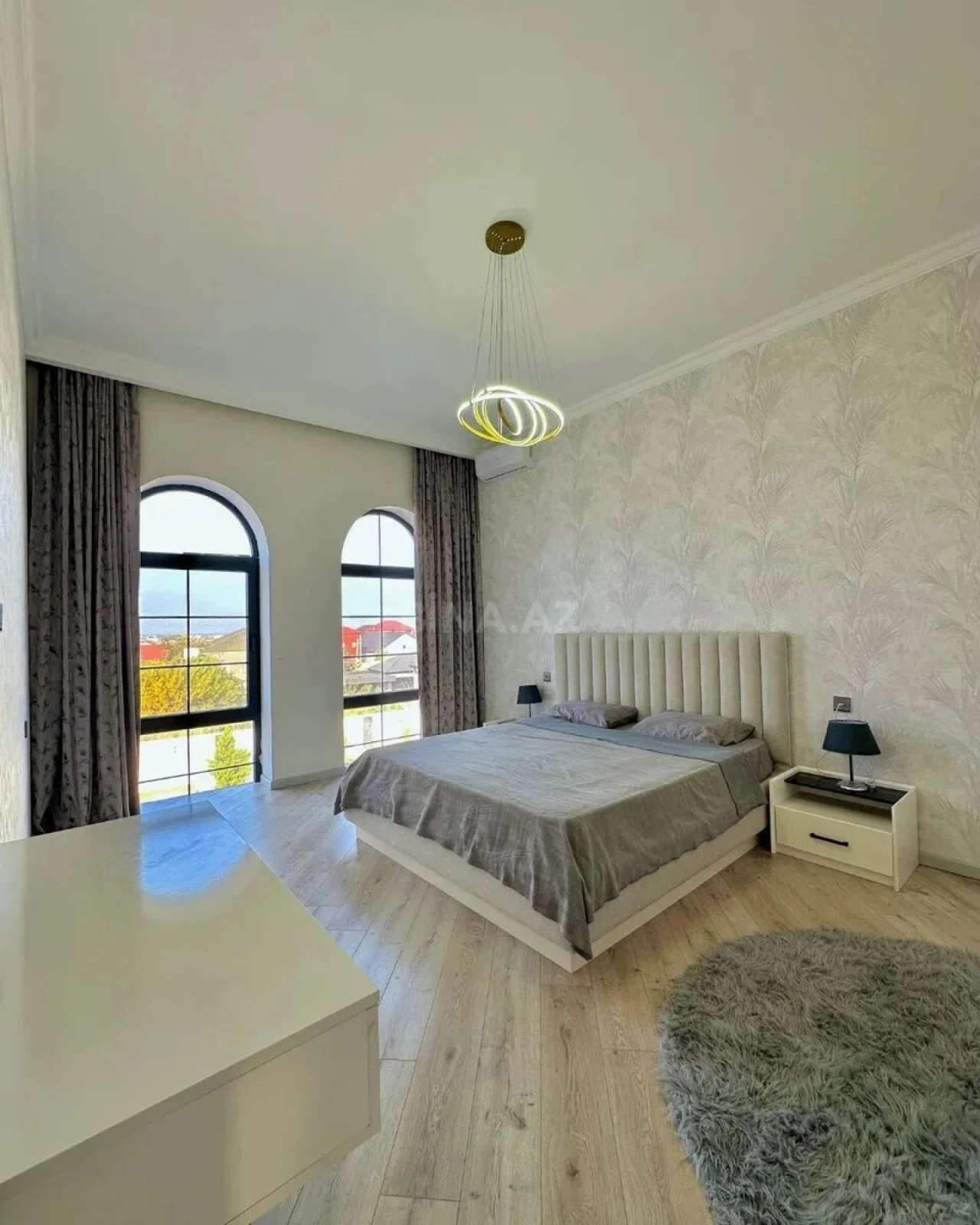 Satılır 4 otaqlı həyət evi 250 m²