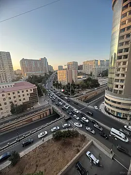 Kirayə verilir 3 otaqlı mənzil 145 m²