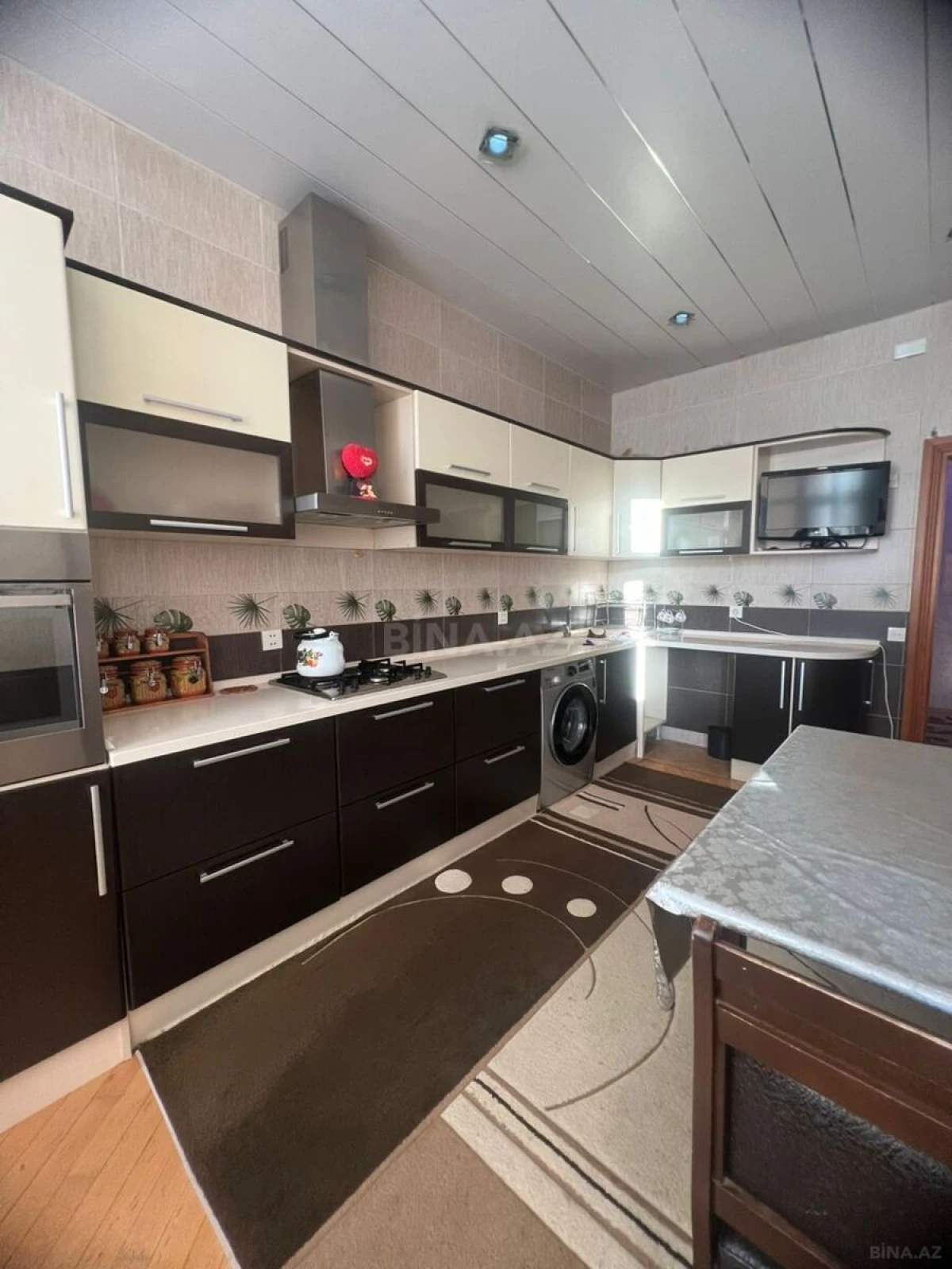 Kirayə verilir 3 otaqlı mənzil 145 m²