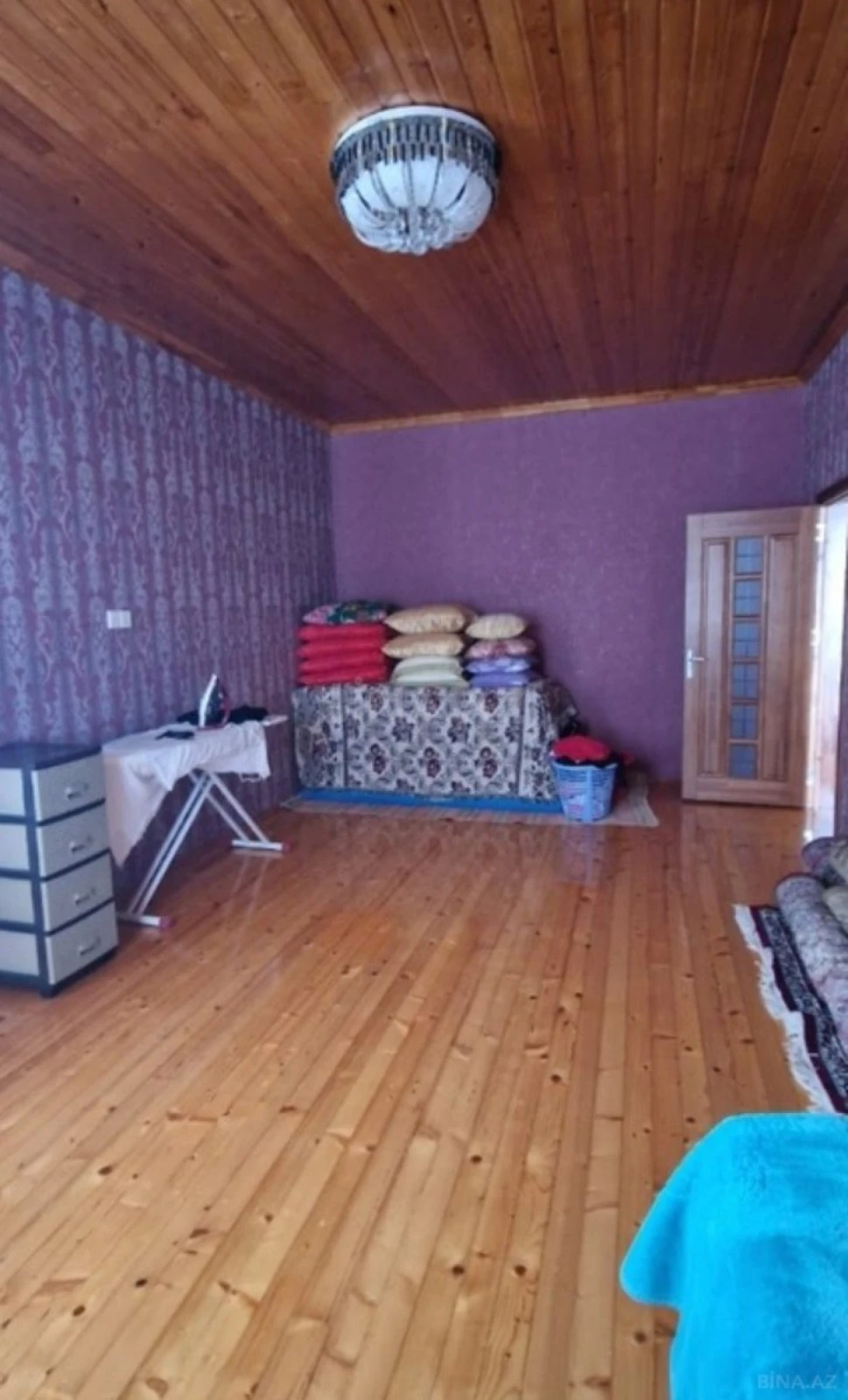 Satılır 10 otaqlı həyət evi 300 m²
