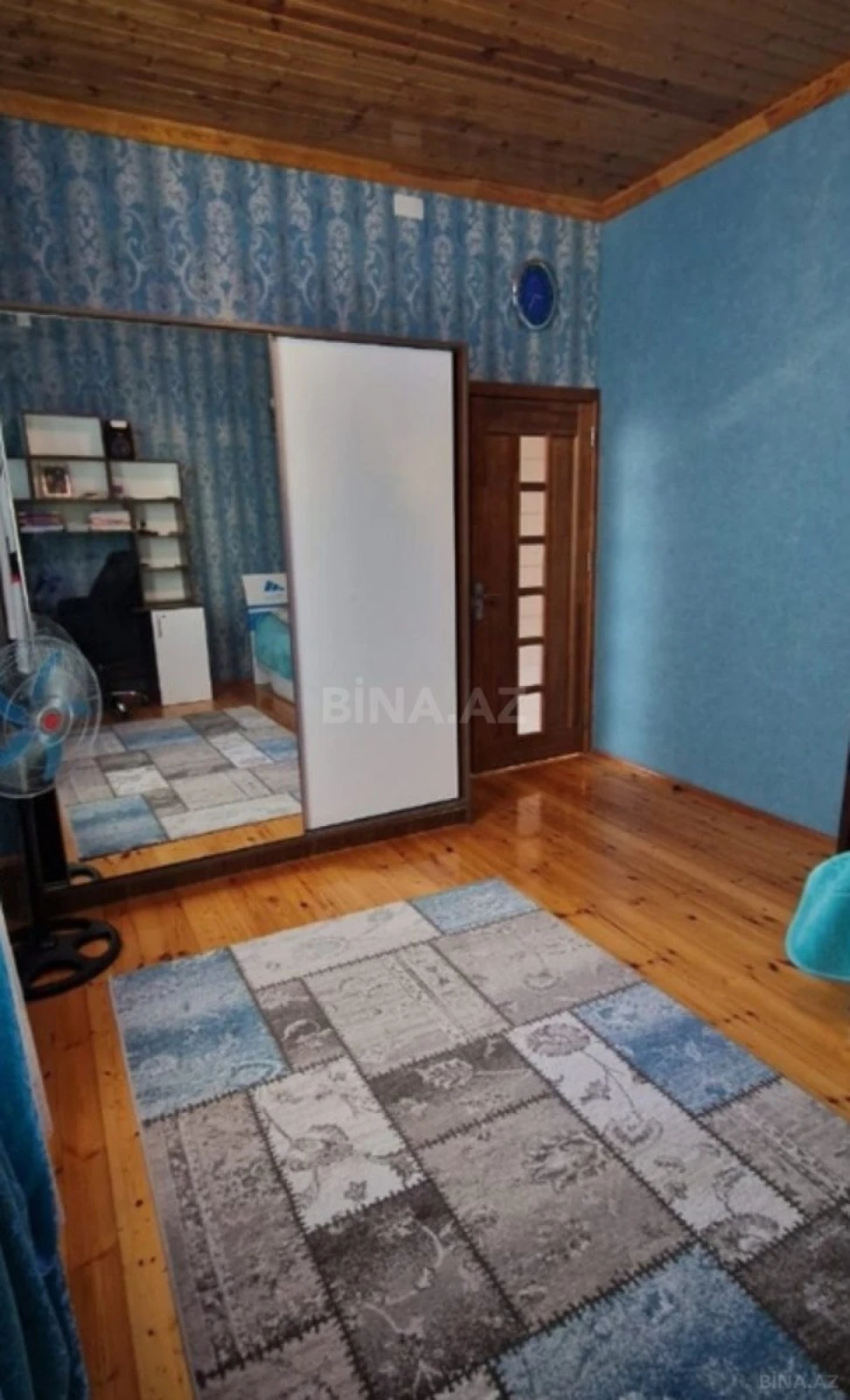 Satılır 10 otaqlı həyət evi 300 m²