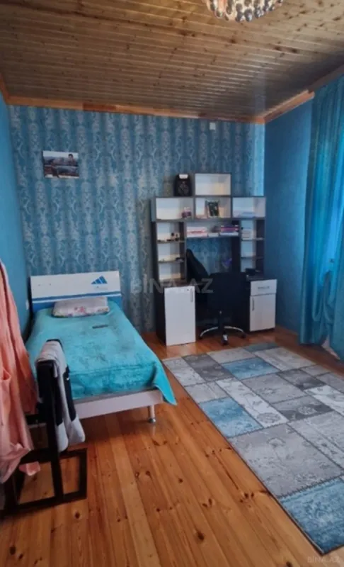 Satılır 10 otaqlı həyət evi 300 m²