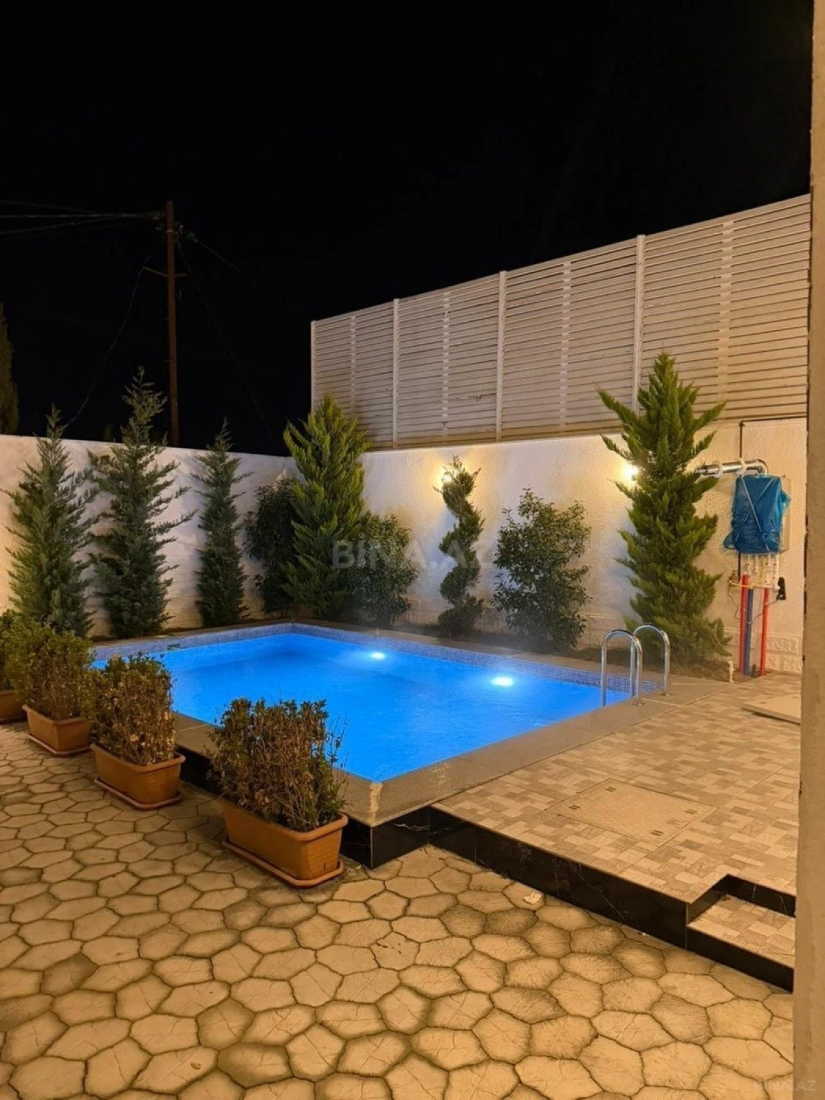 Kirayə verilir 4 otaqlı həyət evi 200 m²