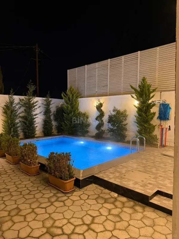 Kirayə verilir 4 otaqlı həyət evi 200 m²