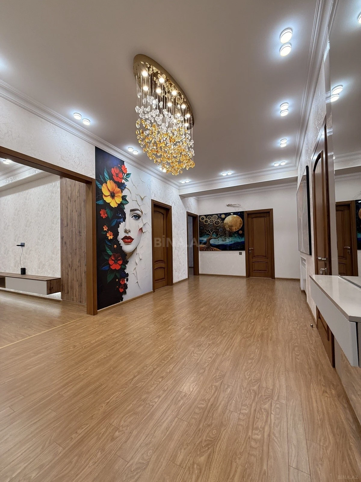 Satılır 3 otaqlı mənzil 146 m²