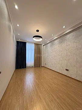 Satılır 3 otaqlı mənzil 146 m²