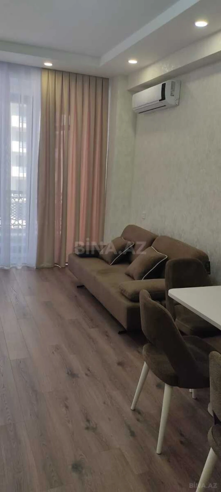 Kirayə verilir 2 otaqlı mənzil 65 m²
