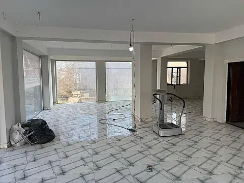 Satılır obyekt 2282 m²