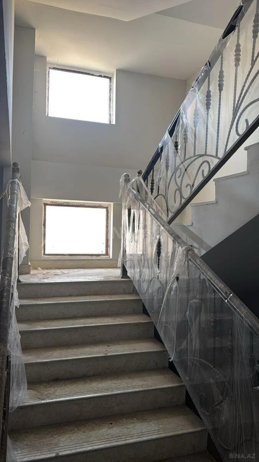 Satılır obyekt 2282 m²