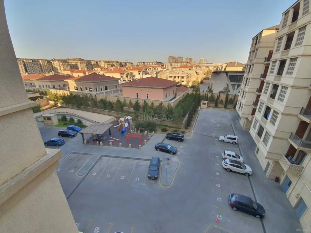 Kirayə verilir 3 otaqlı mənzil 120 m²