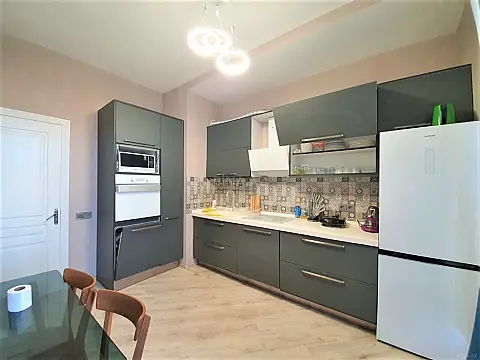 Kirayə verilir 3 otaqlı mənzil 120 m²