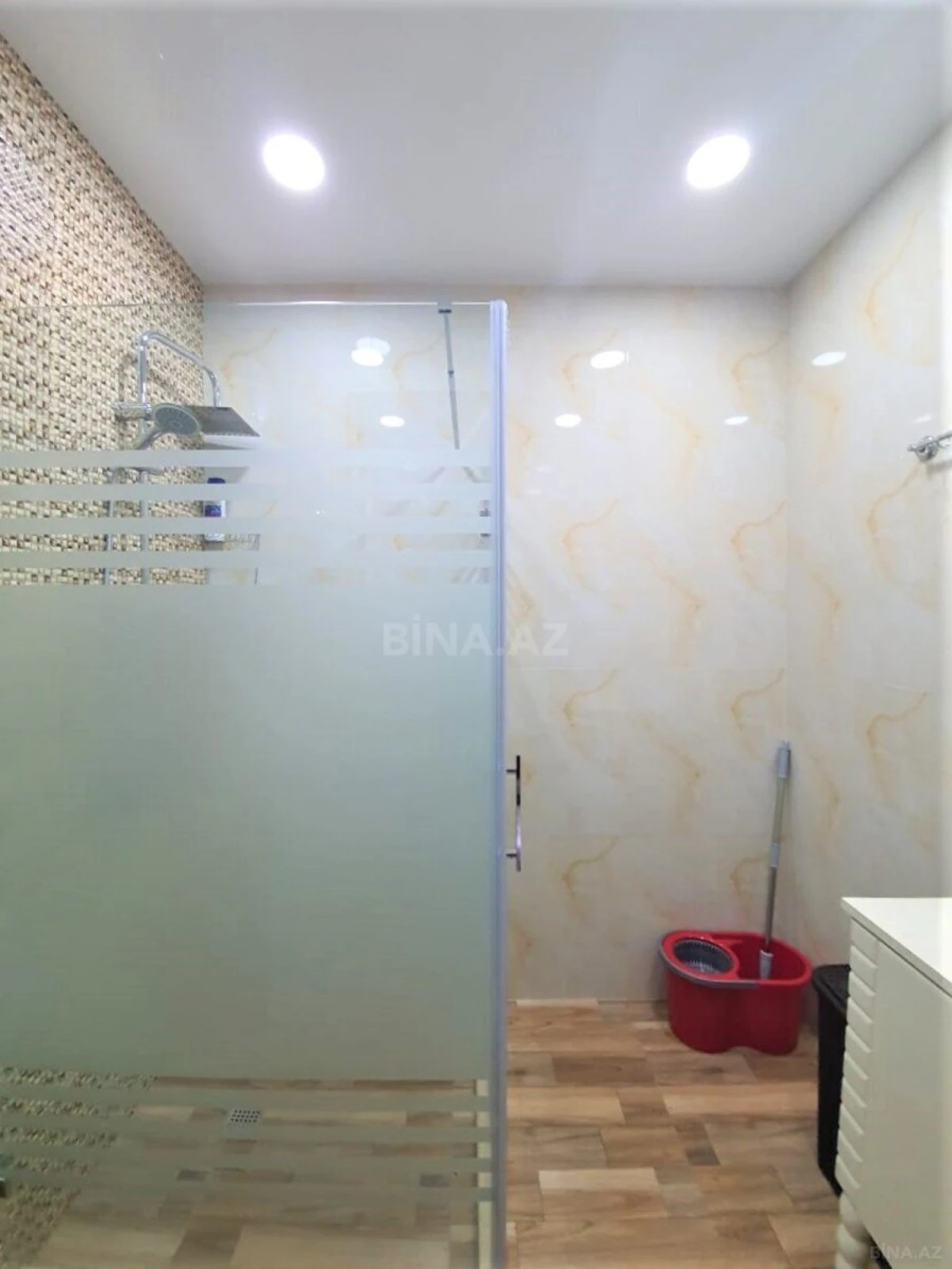 Kirayə verilir 3 otaqlı mənzil 120 m²