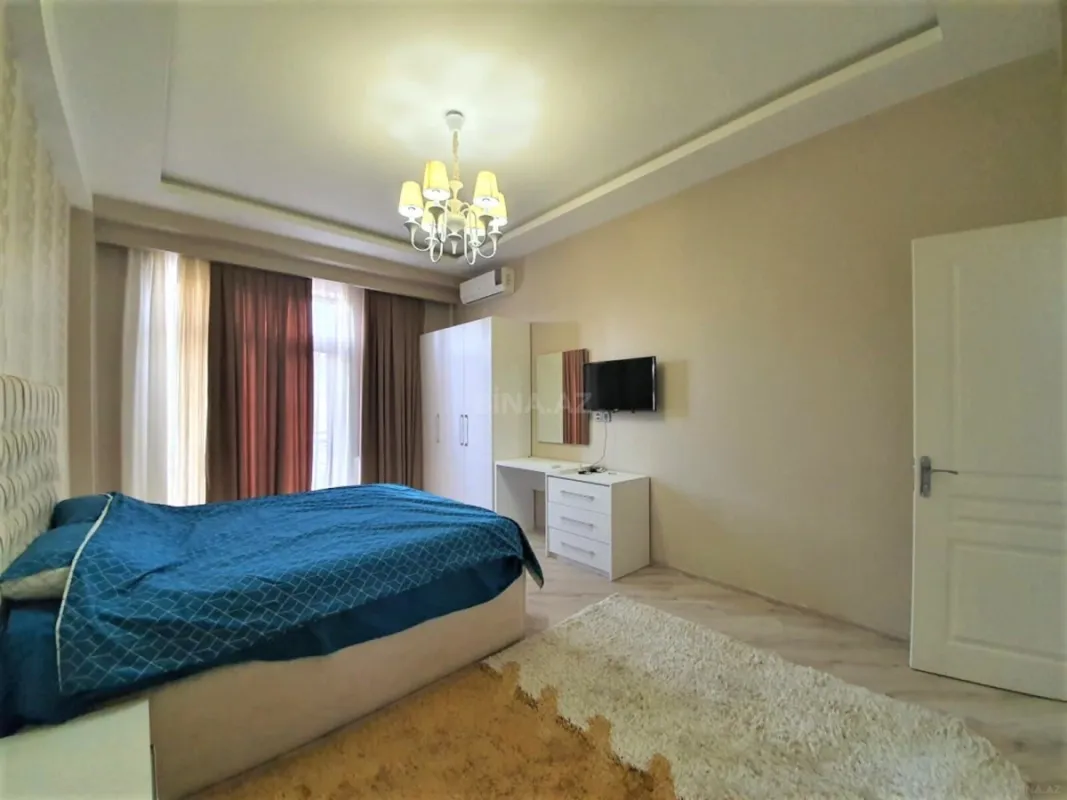 Kirayə verilir 3 otaqlı mənzil 120 m²