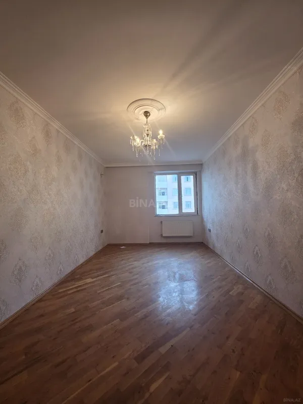Satılır 2 otaqlı mənzil 82 m²