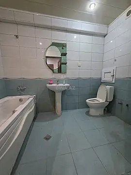 Satılır 2 otaqlı mənzil 82 m²