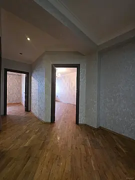 Satılır 2 otaqlı mənzil 82 m²