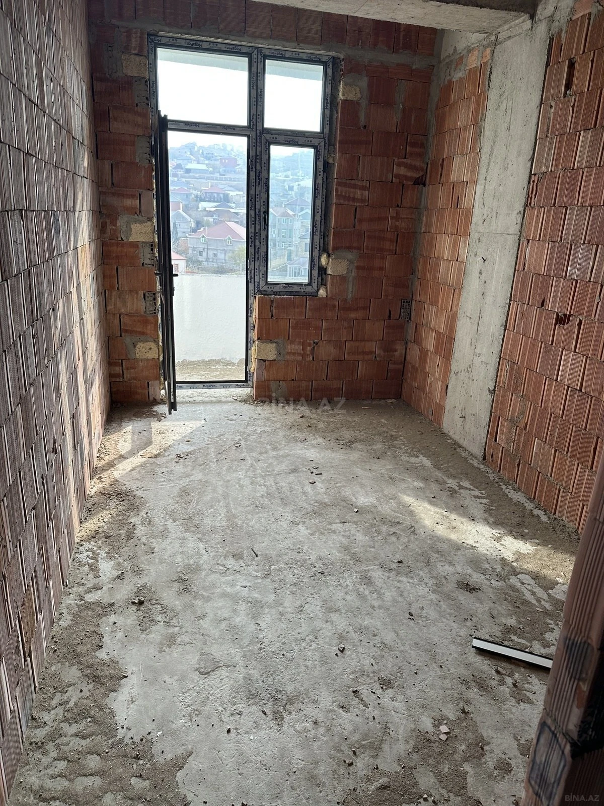 Satılır 2 otaqlı mənzil 70 m²