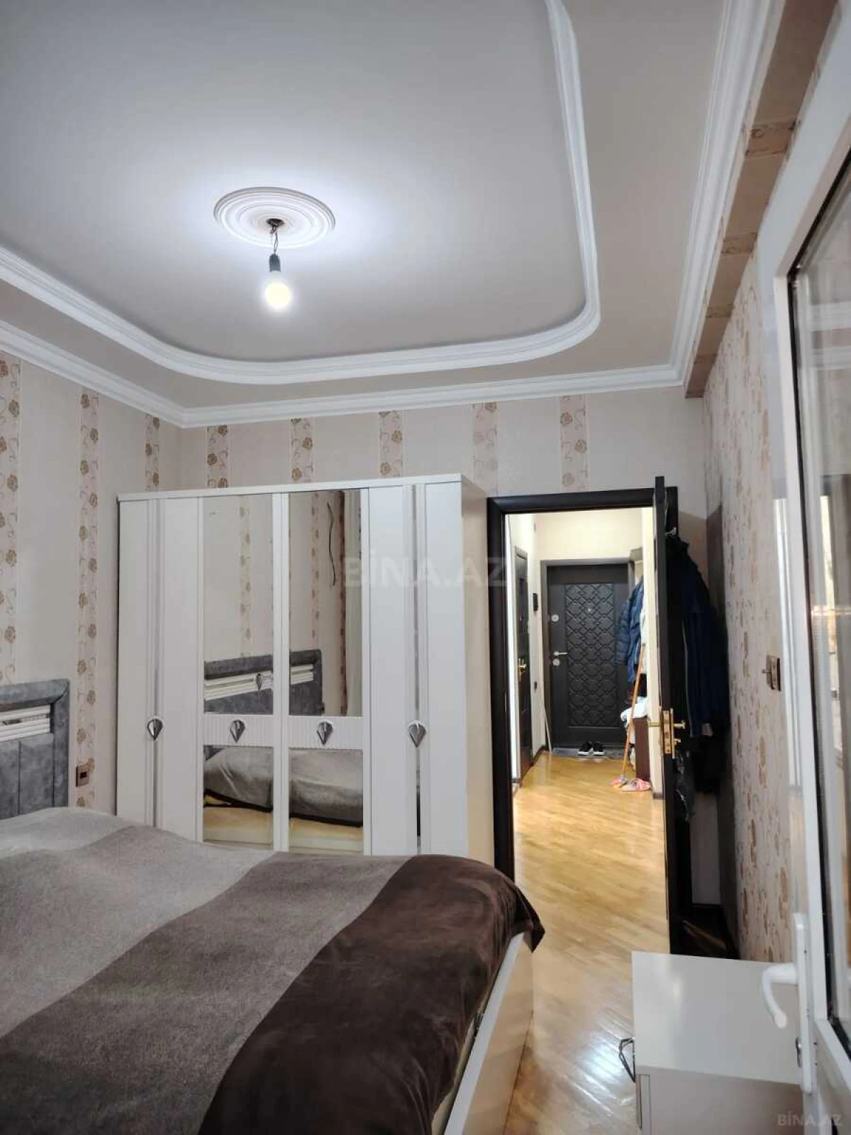 Satılır 2 otaqlı mənzil 57 m²
