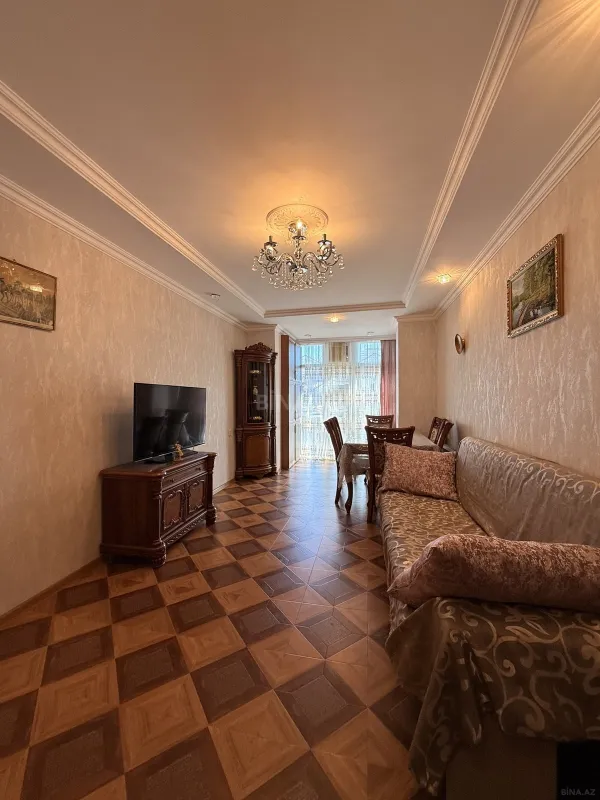 Satılır 4 otaqlı mənzil 85 m²