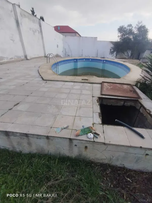 Satılır həyət evi 300 m²