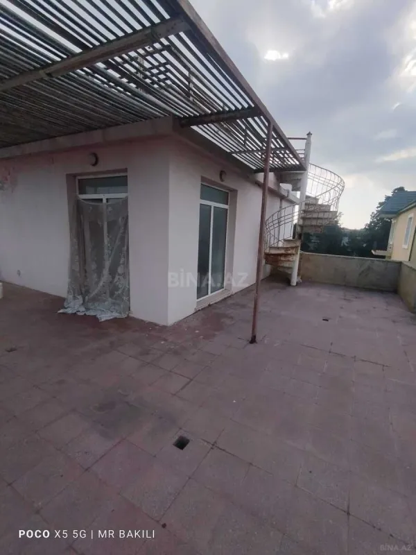 Satılır həyət evi 300 m²
