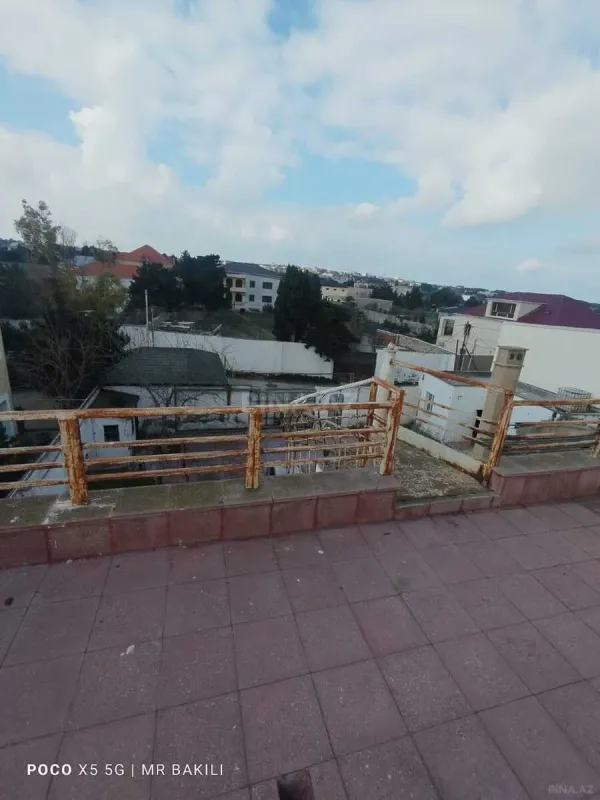 Satılır həyət evi 300 m²