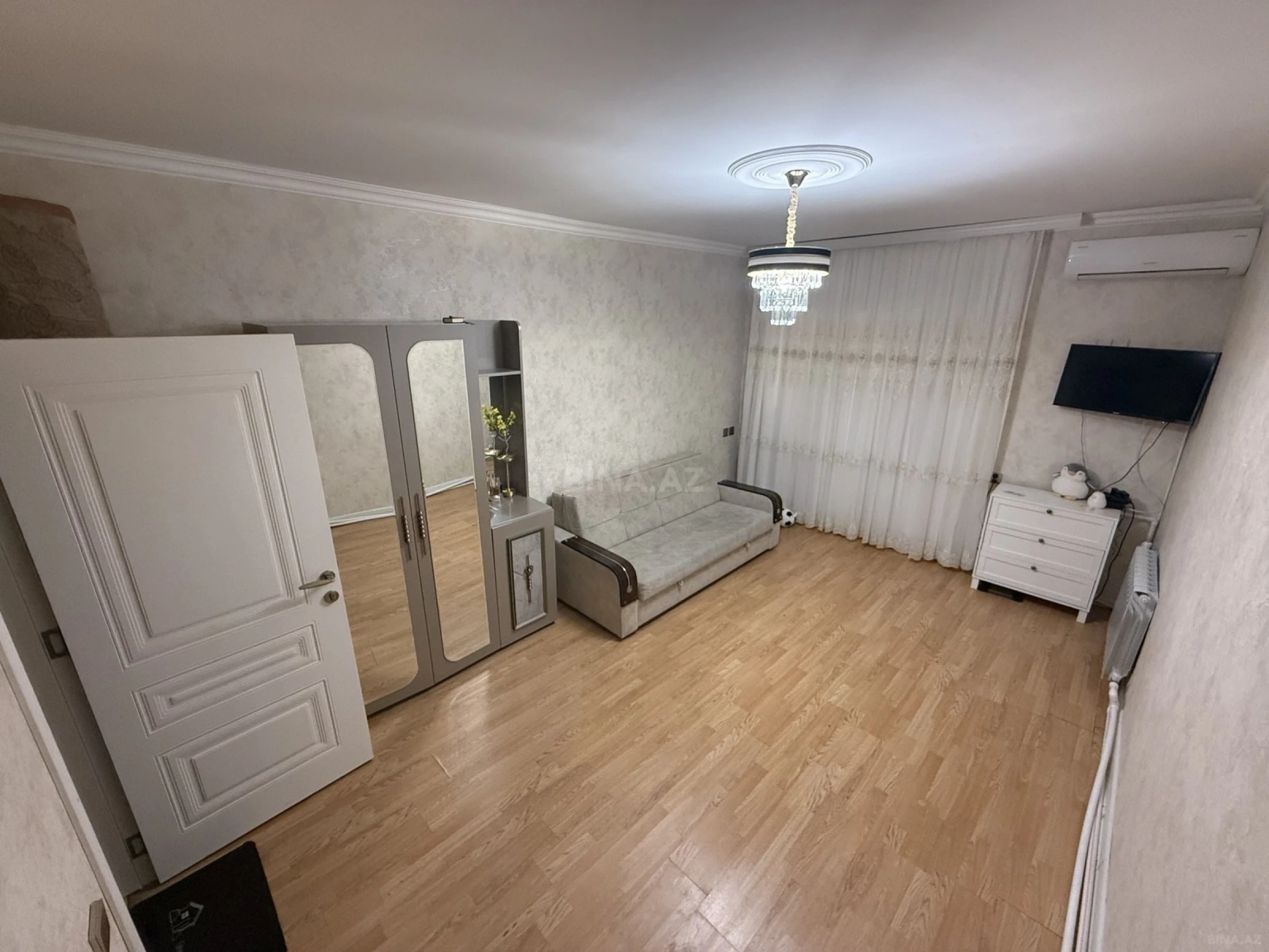 Satılır 1 otaqlı mənzil 50 m²