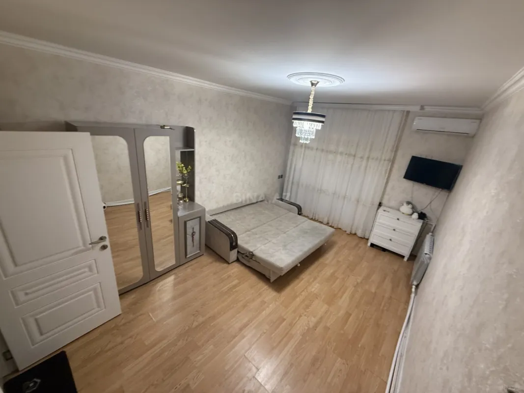 Satılır 1 otaqlı mənzil 50 m²