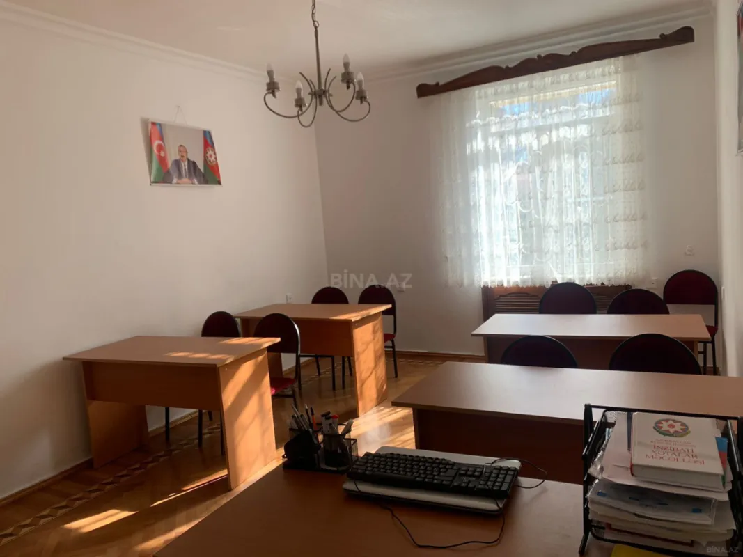 Kirayə verilir 5 otaqlı ofis 220 m²