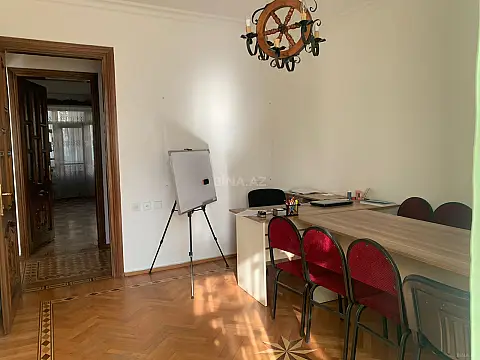 Kirayə verilir 5 otaqlı ofis 220 m²