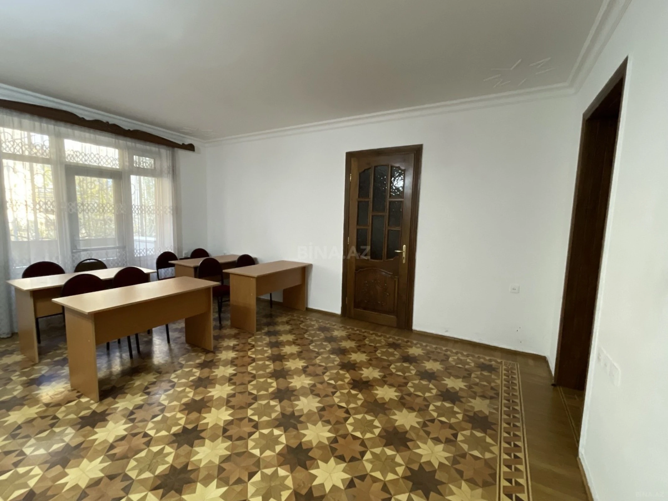 Kirayə verilir 5 otaqlı ofis 220 m²